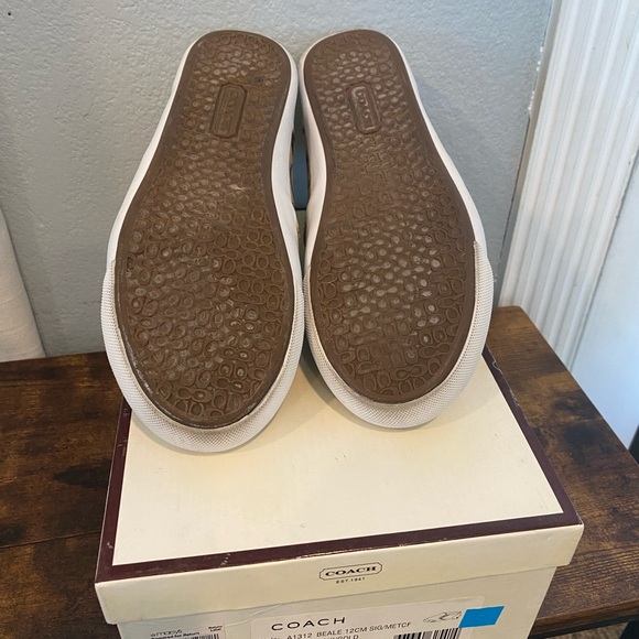 Coach canvas loafer slip on. Size 6 1/2M. Only worn once and in original box. - Picture 2 of 9